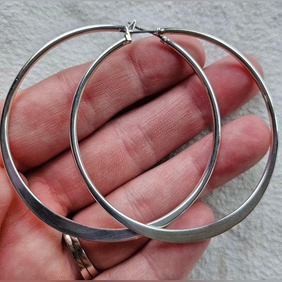 Premier Designs On The Town Silver Plated Hoop Earrings, Large, Reflective, NIB - Picture 2 of 16
